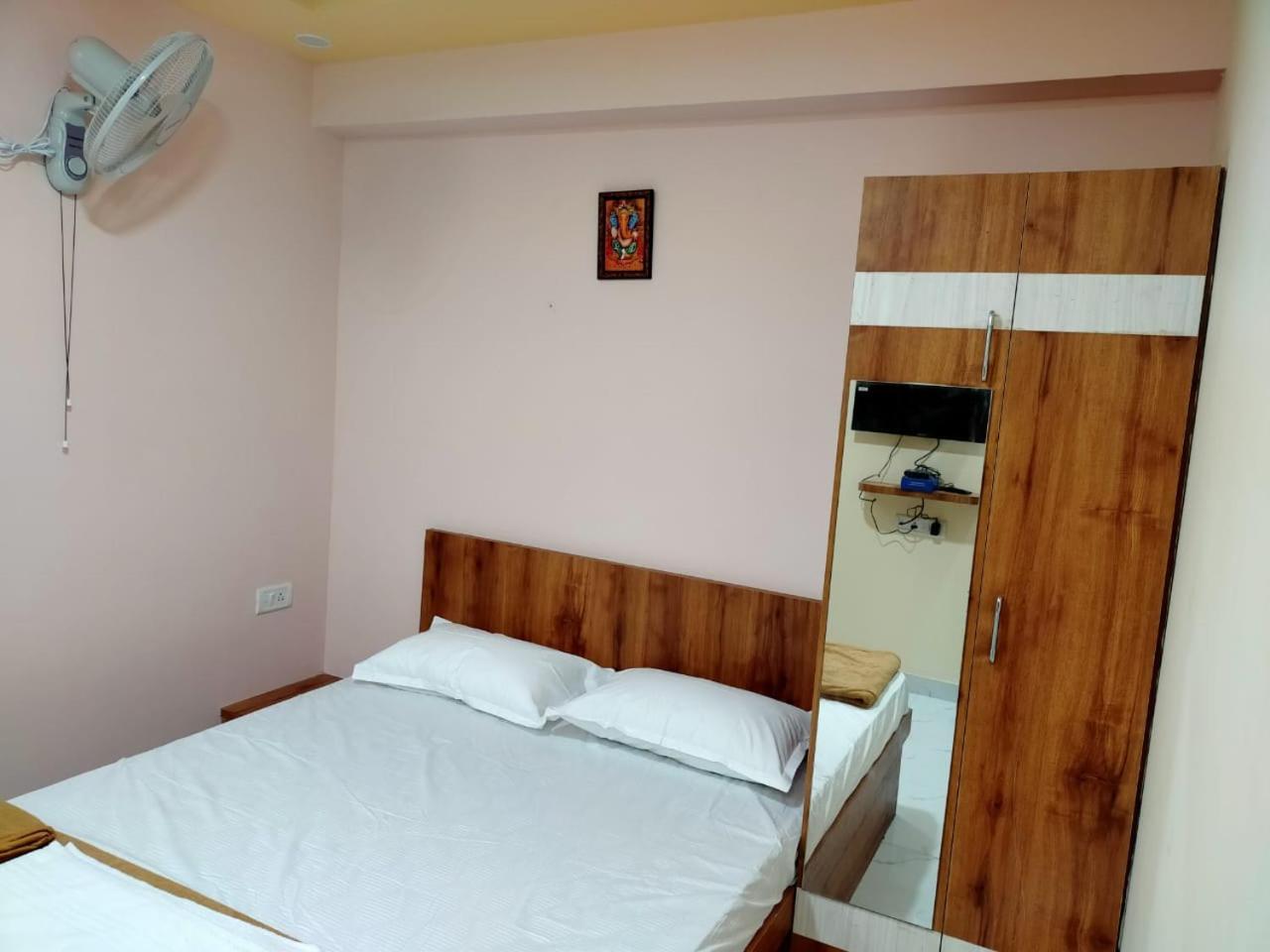 Mandara Comforts Hotel Bangalore Exteriör bild